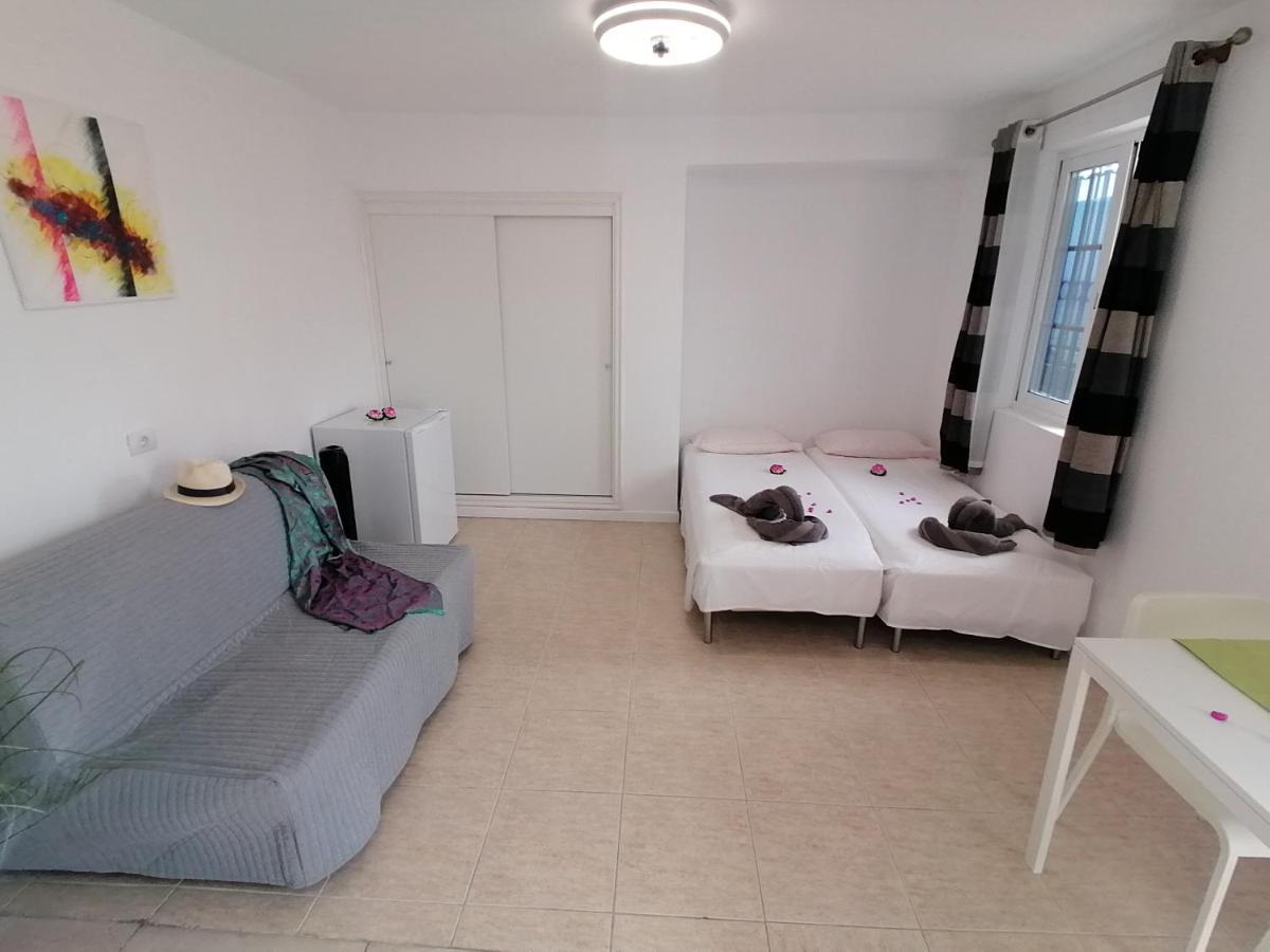 Small Studio, 50 M Front Of The Ocean & Free Wifi Playa Feñabe Exterior foto