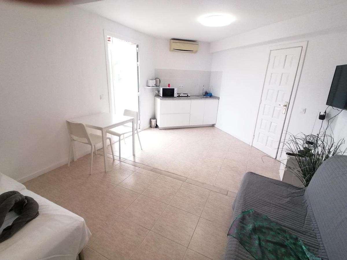 Small Studio, 50 M Front Of The Ocean & Free Wifi Playa Feñabe Exterior foto