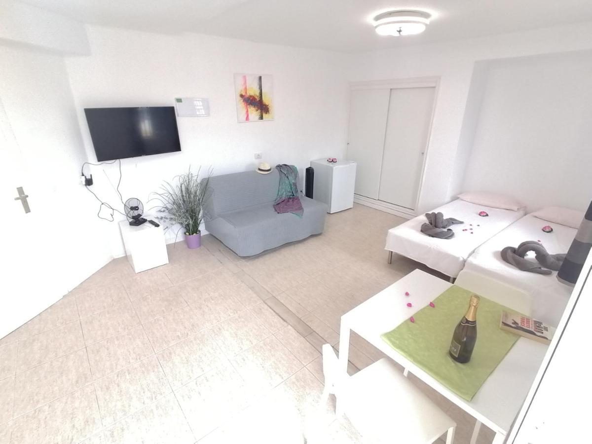 Small Studio, 50 M Front Of The Ocean & Free Wifi Playa Feñabe Exterior foto