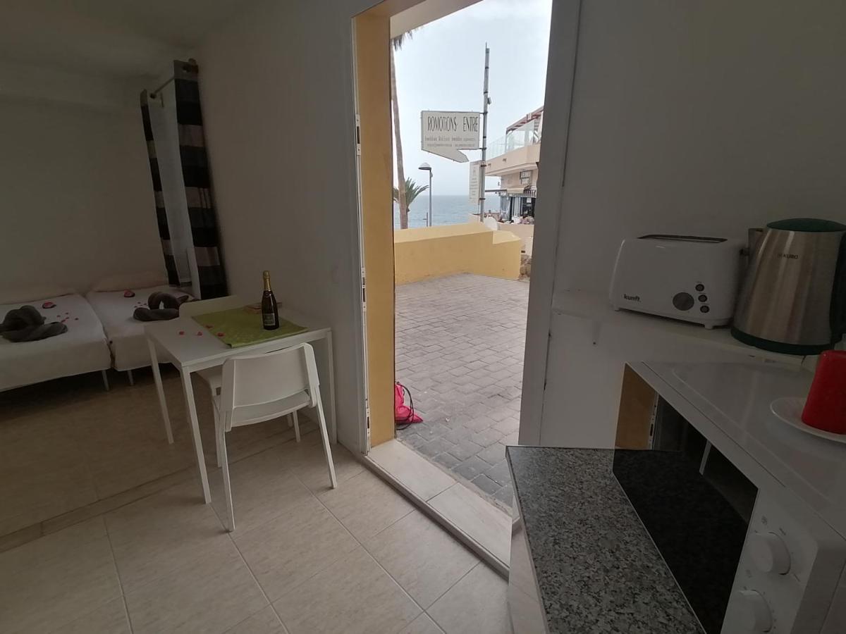 Small Studio, 50 M Front Of The Ocean & Free Wifi Playa Feñabe Exterior foto